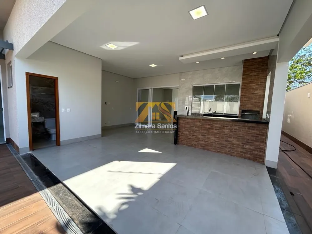 Casa, 3 quartos, 221 m² - Foto 1