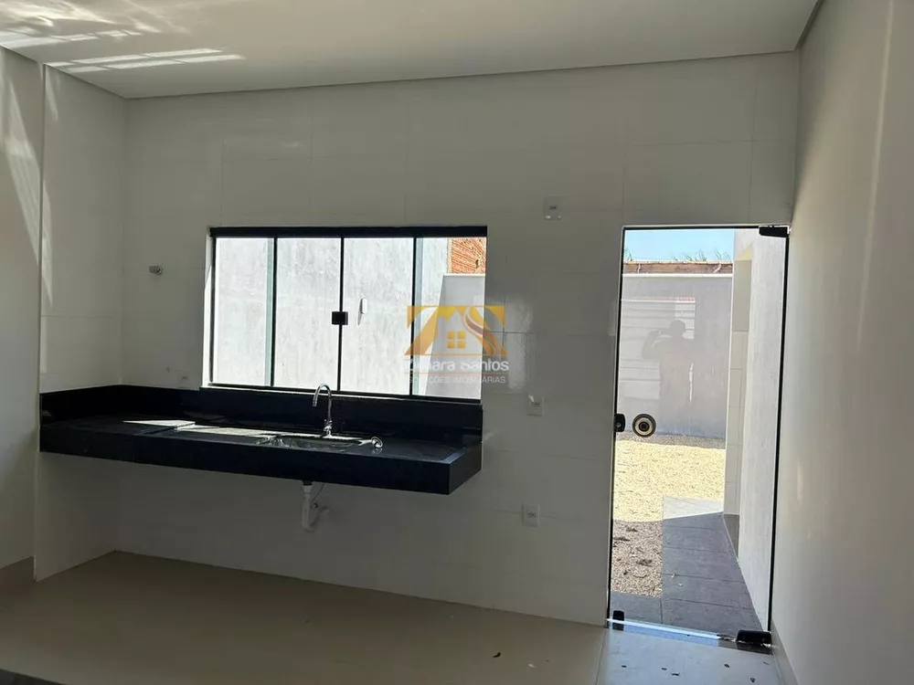 Casa à venda com 3 quartos, 99m² - Foto 5