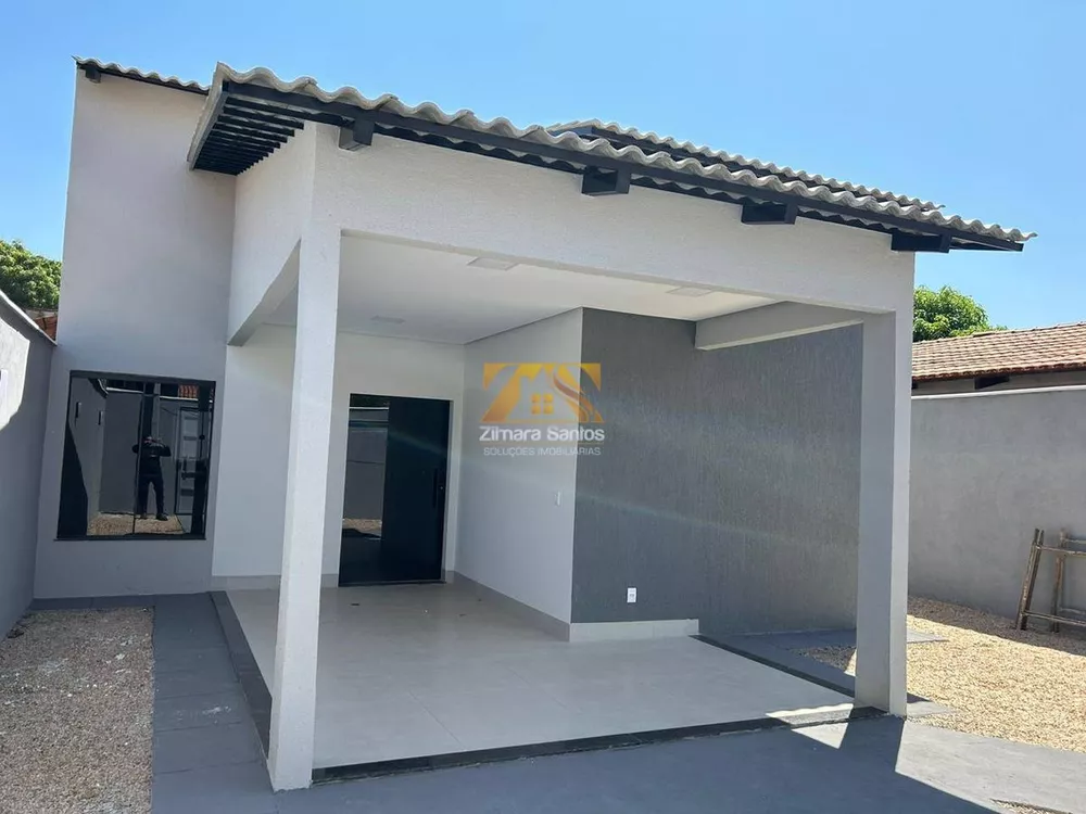 Casa à venda com 3 quartos, 99m² - Foto 1