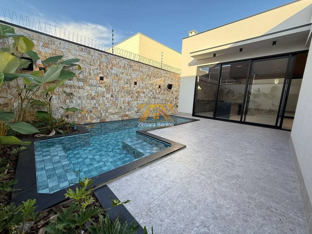 Casa, 4 quartos, 242 m² - Foto 2