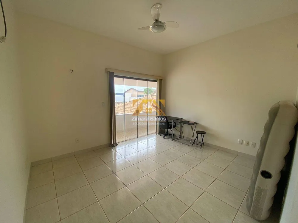 Casa, 4 quartos, 370 m² - Foto 1