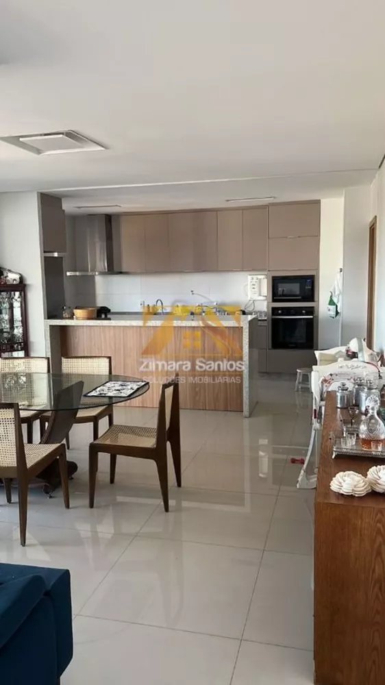 Apartamento à venda com 3 quartos, 209m² - Foto 4