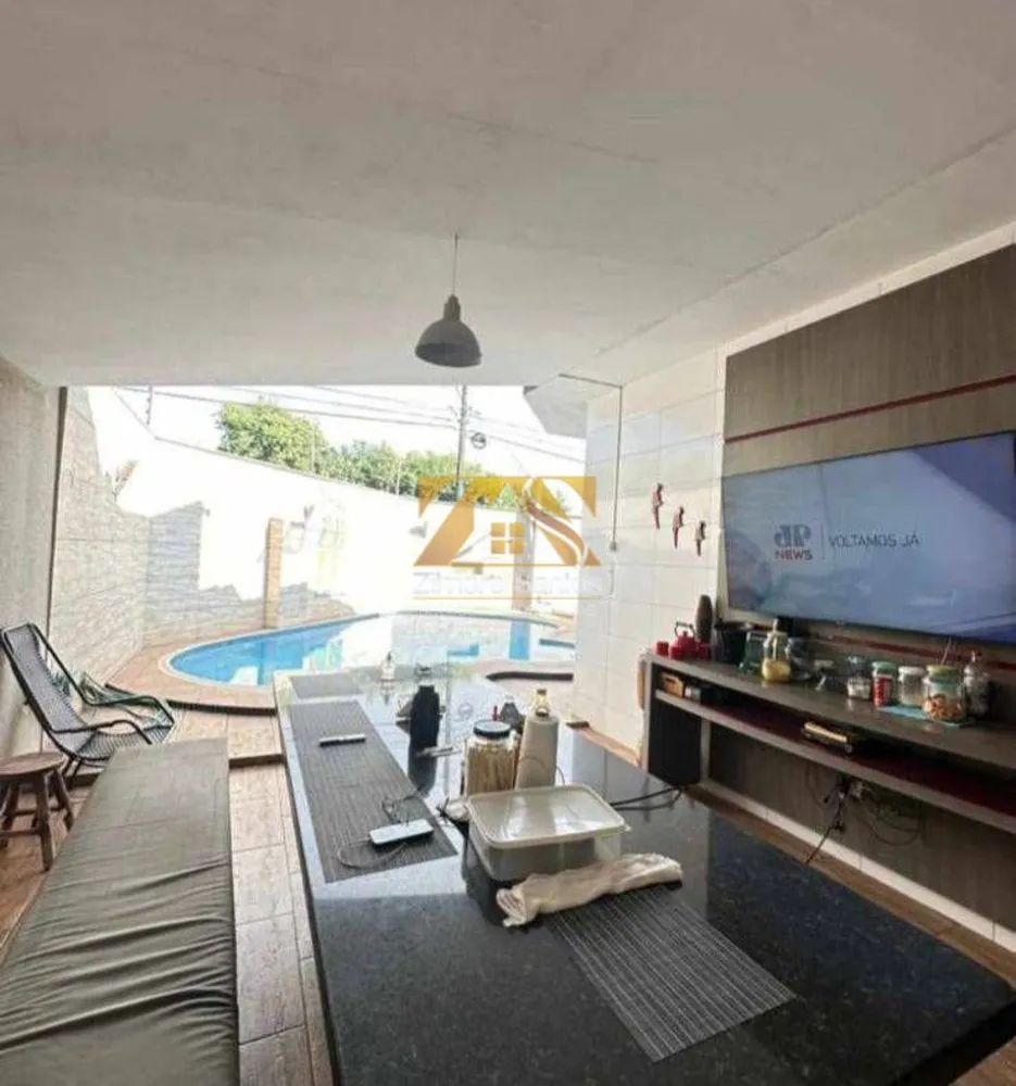Casa, 5 quartos, 298 m² - Foto 1