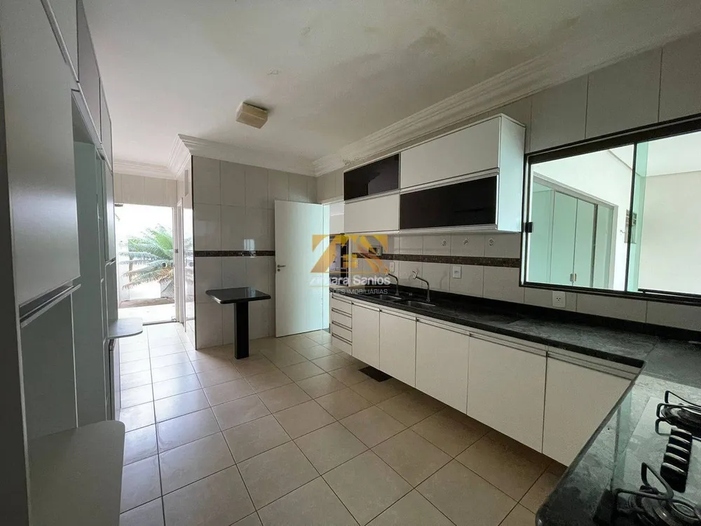 Casa, 4 quartos, 270 m² - Foto 4