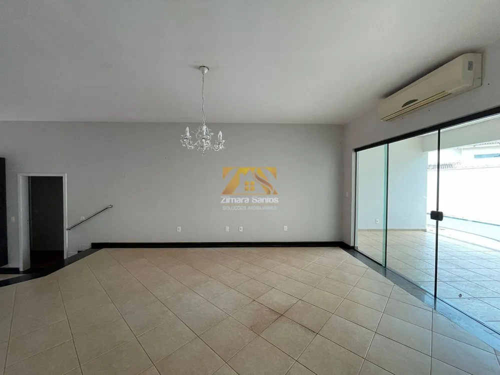 Casa, 4 quartos, 270 m² - Foto 1