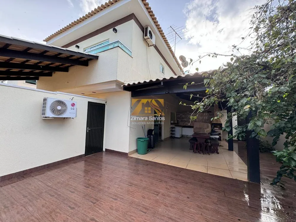 Sobrado, 3 quartos, 208 m² - Foto 1