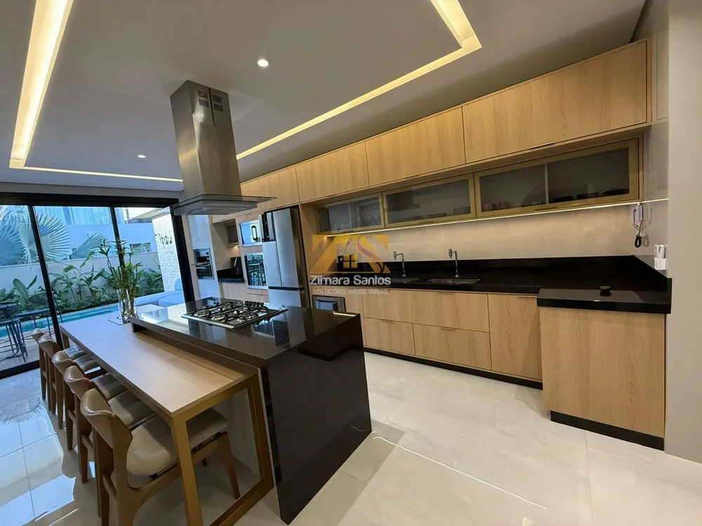 Casa, 3 quartos, 213 m² - Foto 1