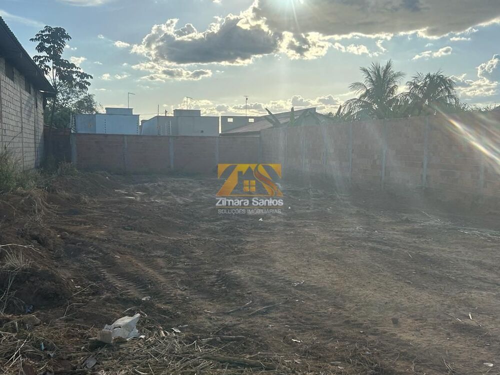 Terreno à venda com 1 quarto, 360m² - Foto 4