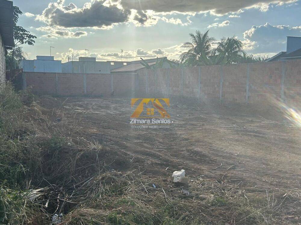 Terreno à venda com 1 quarto, 360m² - Foto 2