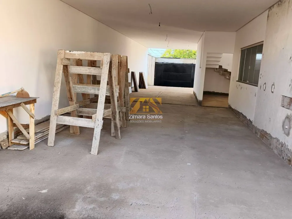 Sobrado, 4 quartos, 500 m² - Foto 1