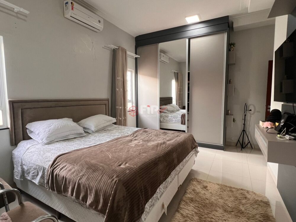 Casa à venda com 3 quartos - Foto 2