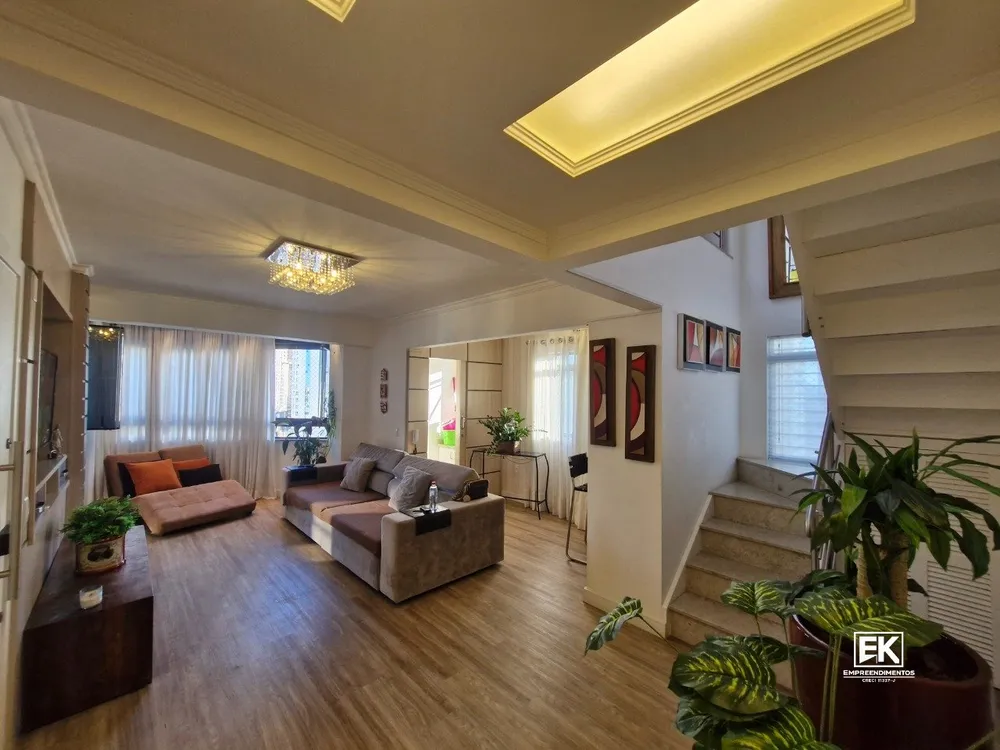 Apartamento, 3 quartos, 120 m² - Foto 1