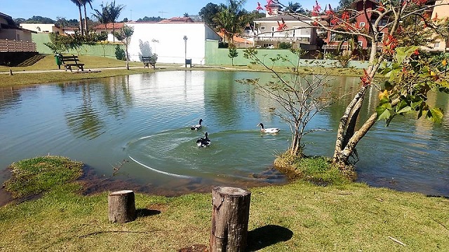 Casa de Condomínio para alugar com 3 quartos, 254m² - Foto 14