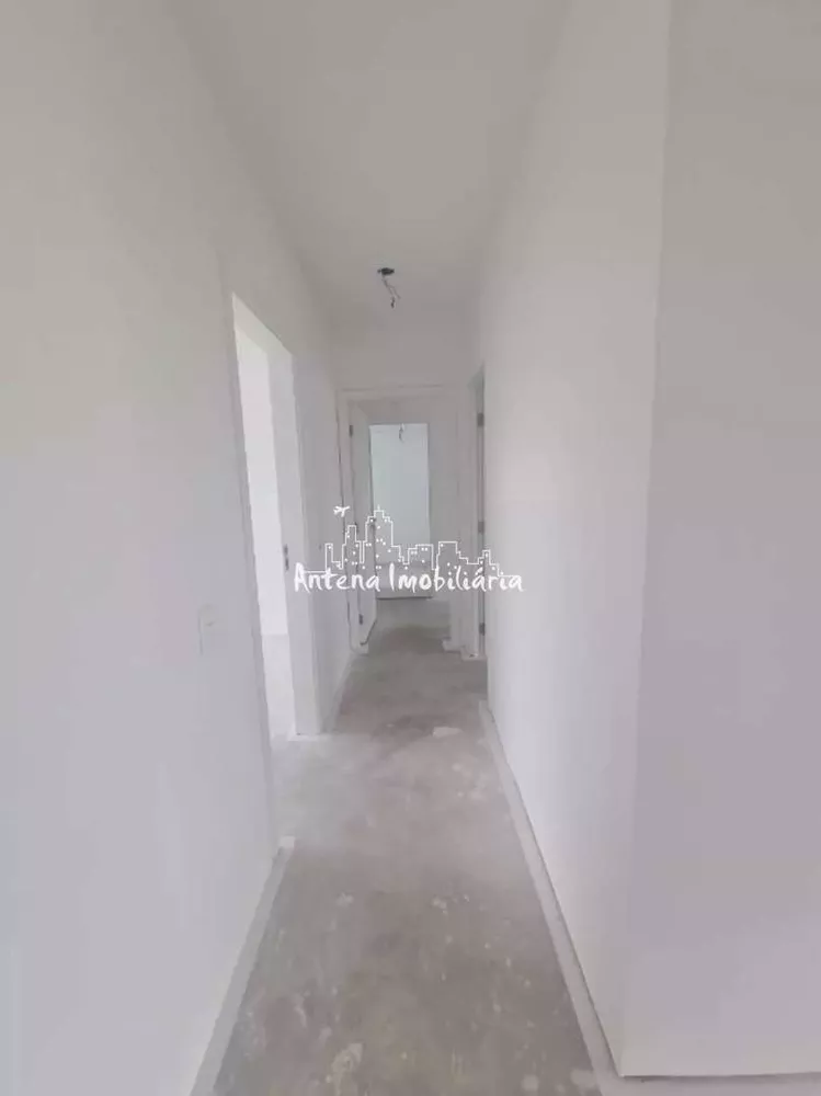 Apartamento à venda com 3 quartos, 173m² - Foto 2