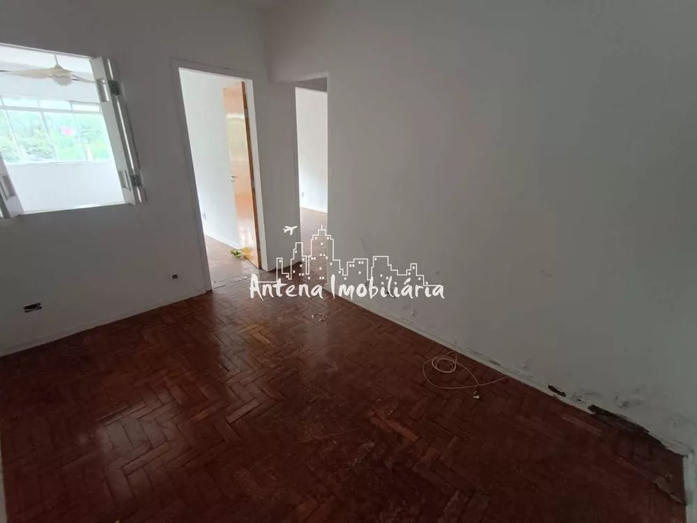 Apartamento à venda com 2 quartos, 64m² - Foto 1