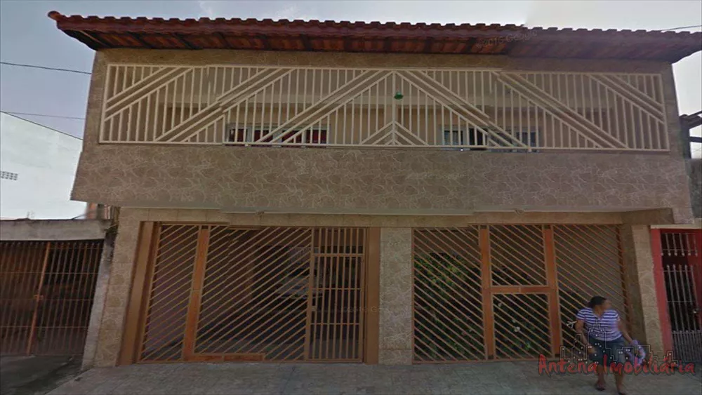 Sobrado à venda com 4 quartos, 176m² - Foto 1