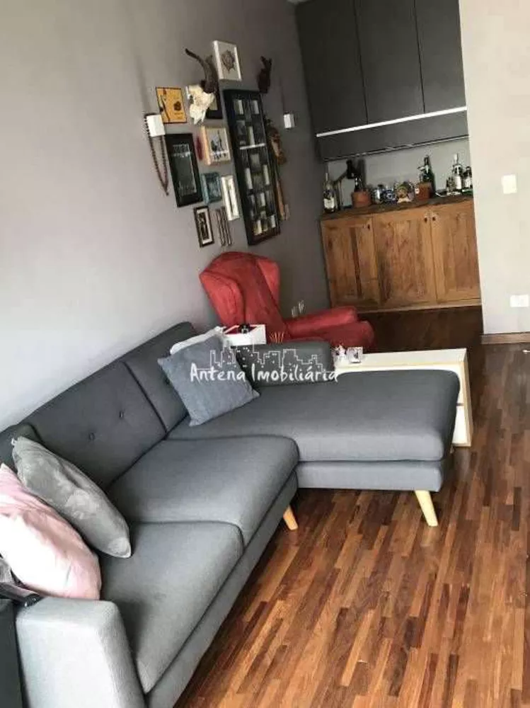 Apartamento à venda com 2 quartos, 75m² - Foto 2