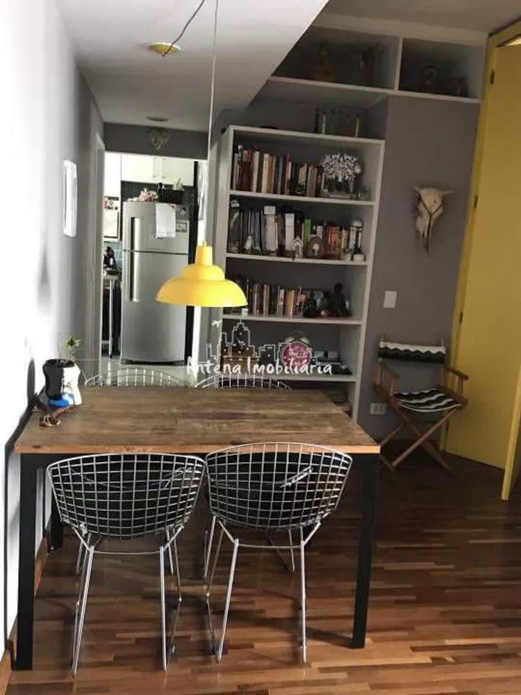 Apartamento à venda com 2 quartos, 75m² - Foto 3