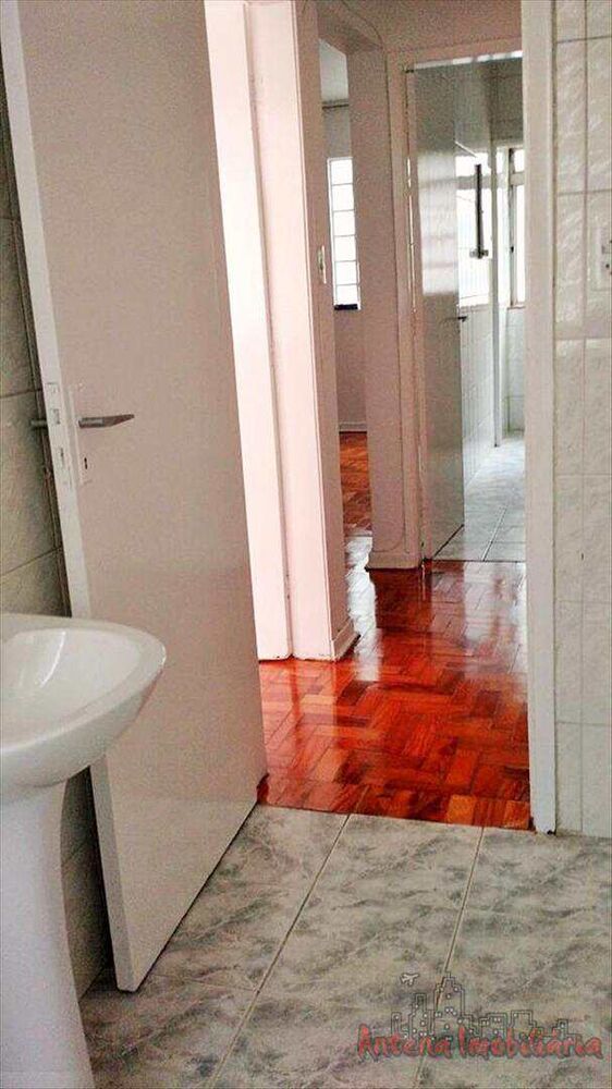 Apartamento à venda com 1 quarto, 60m² - Foto 2