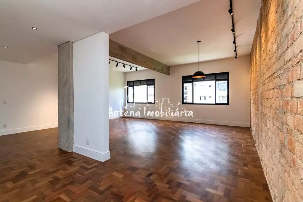 Apartamento à venda com 3 quartos, 212m² - Foto 1