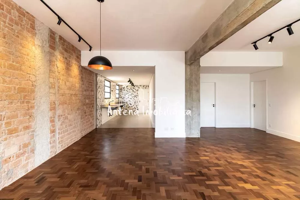 Apartamento à venda com 3 quartos, 212m² - Foto 2