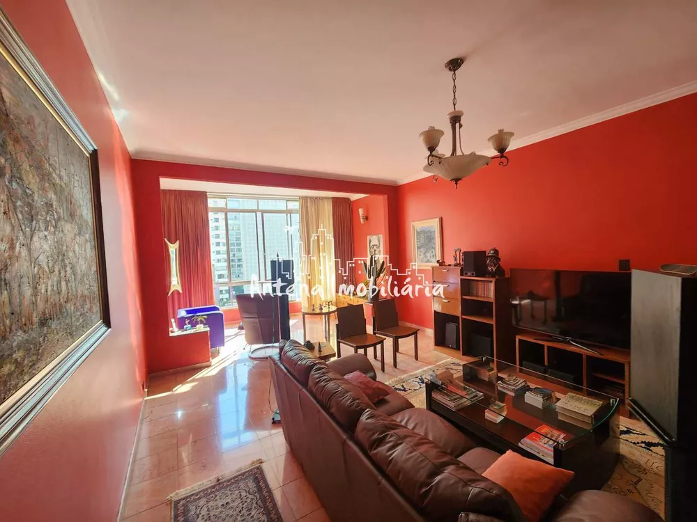 Apartamento à venda com 3 quartos, 218m² - Foto 1