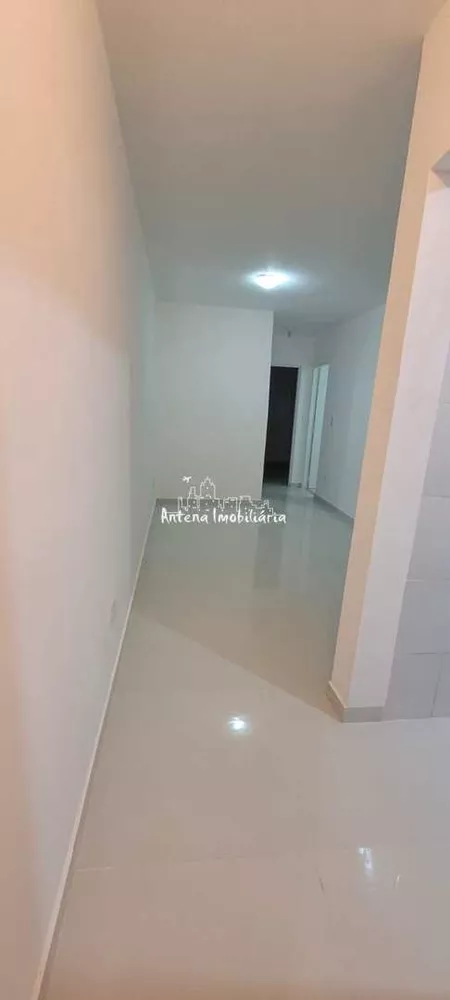 Apartamento à venda com 2 quartos, 60m² - Foto 2