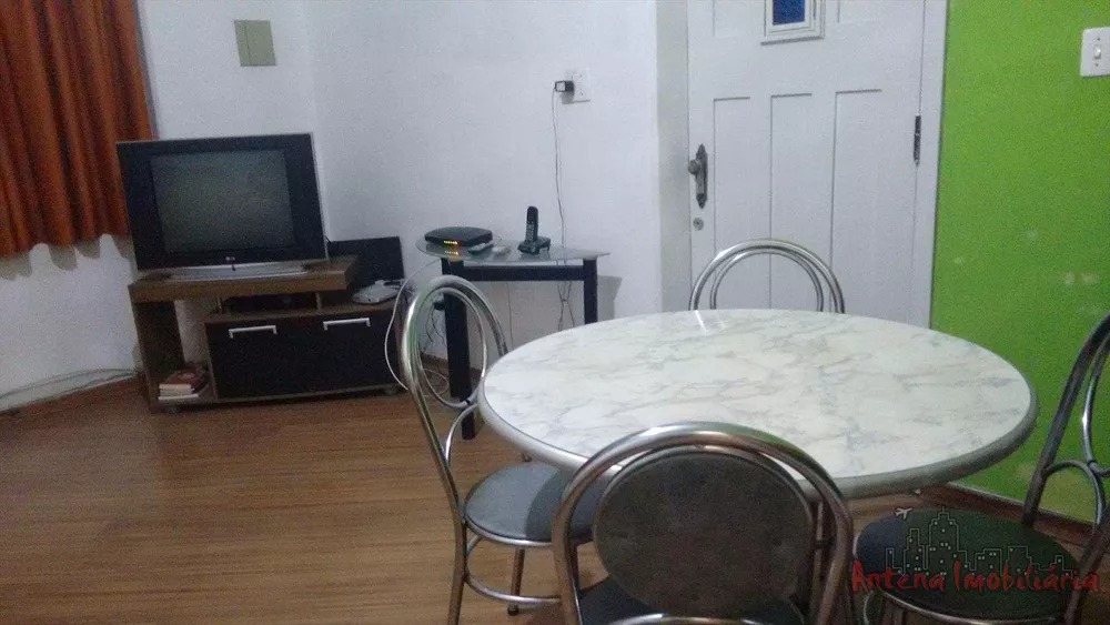 Apartamento à venda com 2 quartos, 74m² - Foto 2