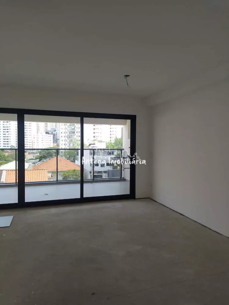 Apartamento à venda com 3 quartos, 151m² - Foto 1