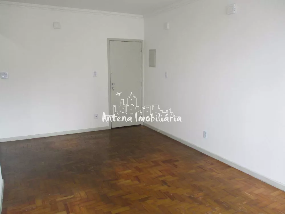 Apartamento à venda com 3 quartos, 100m² - Foto 2