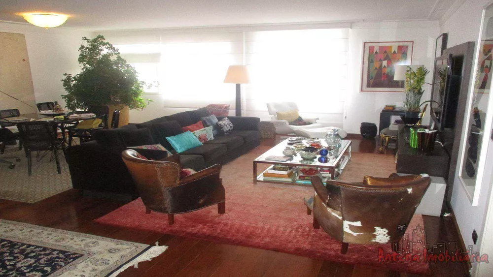 Apartamento à venda com 3 quartos, 129m² - Foto 1