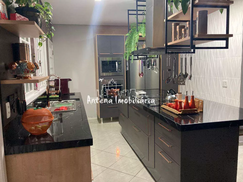 Casa, 3 quartos, 271 m² - Foto 9