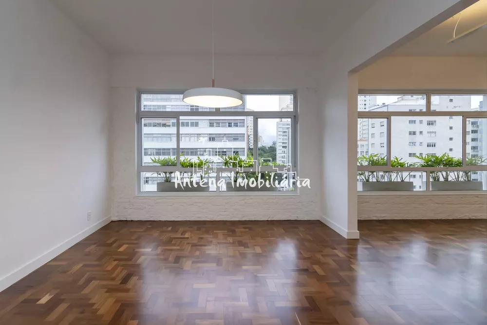 Apartamento à venda com 3 quartos, 239m² - Foto 1