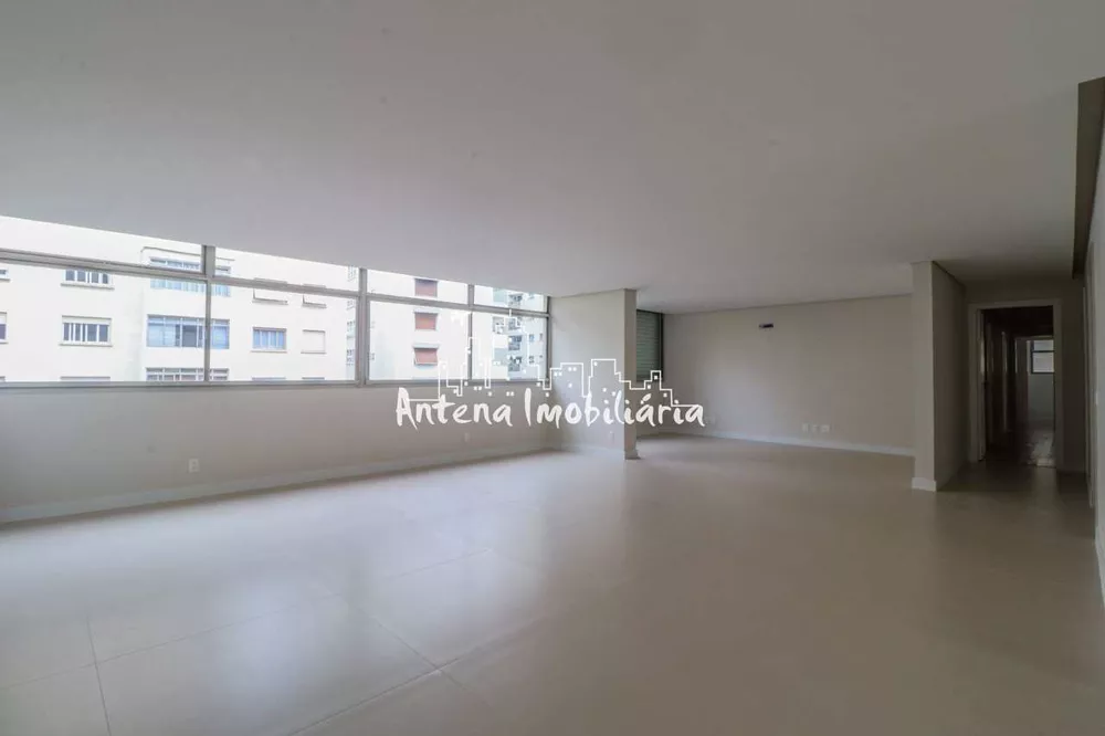 Apartamento à venda com 3 quartos, 235m² - Foto 1