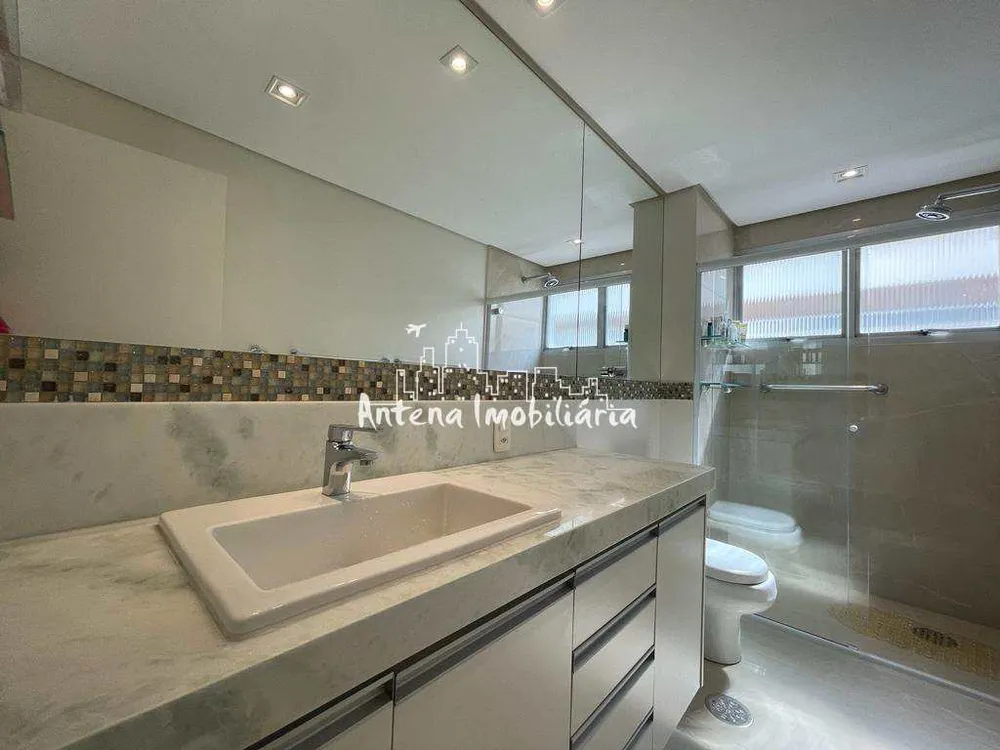 Apartamento, 3 quartos, 220 m² - Foto 1