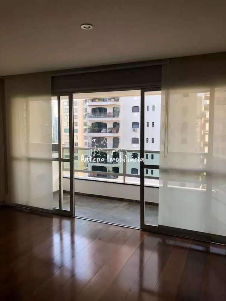 Apartamento à venda com 3 quartos, 115m² - Foto 1