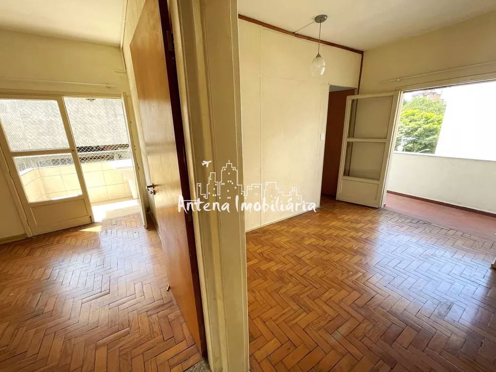 Apartamento à venda com 2 quartos, 66m² - Foto 3