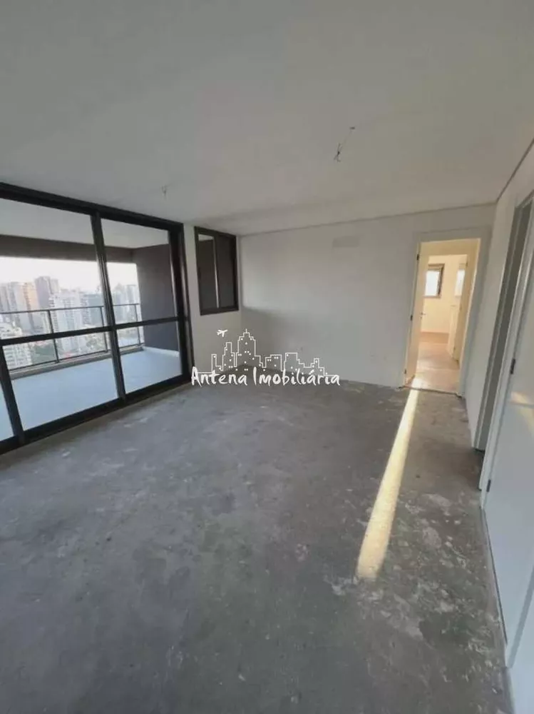 Apartamento à venda com 3 quartos, 143m² - Foto 1