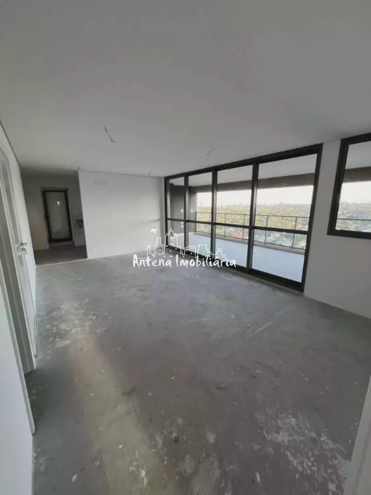 Apartamento à venda com 3 quartos, 143m² - Foto 2