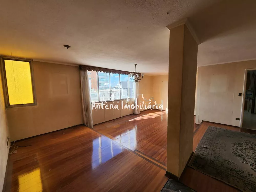 Apartamento à venda com 3 quartos, 127m² - Foto 1