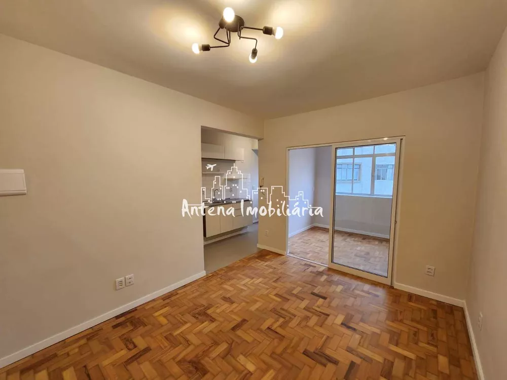 Apartamento à venda com 1 quarto, 32m² - Foto 2