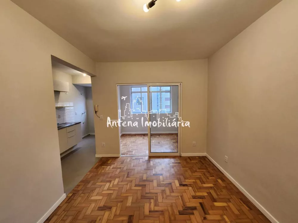 Apartamento à venda com 1 quarto, 32m² - Foto 1