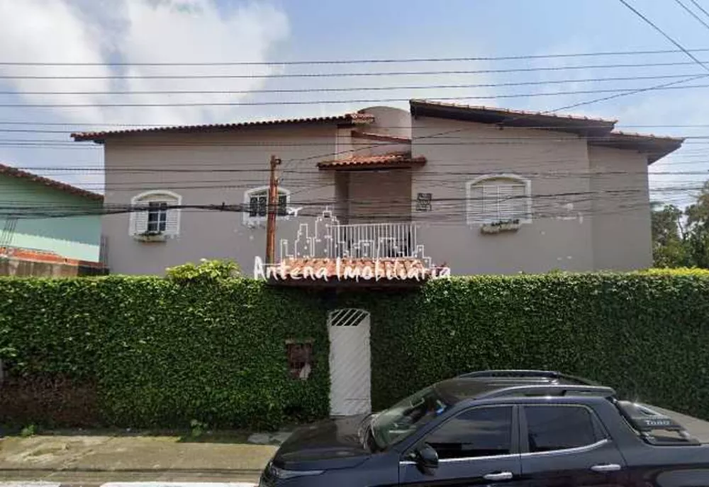 Casa à venda e aluguel com 3 quartos, 180m² - Foto 1