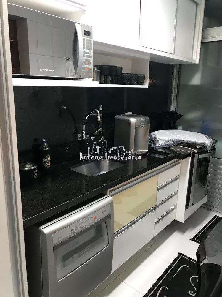 Apartamento à venda com 2 quartos, 80m² - Foto 11