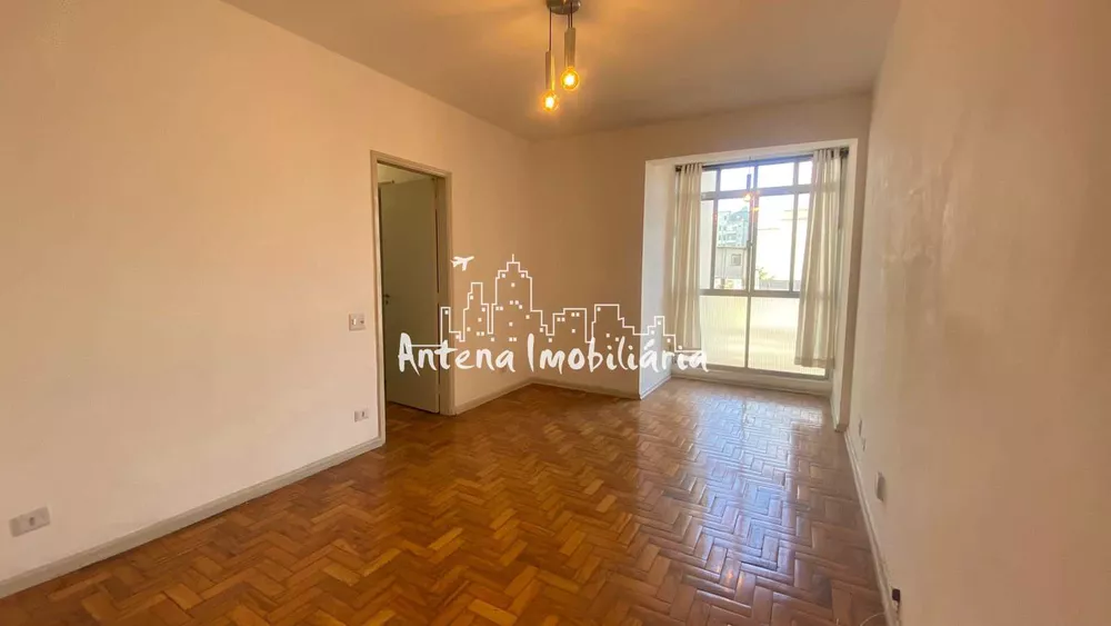 Apartamento à venda com 3 quartos, 77m² - Foto 1