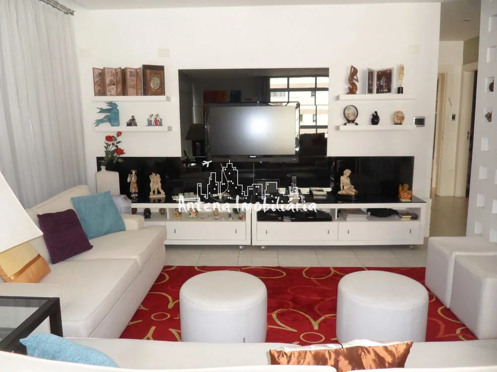 Apartamento, 3 quartos, 243 m² - Foto 2