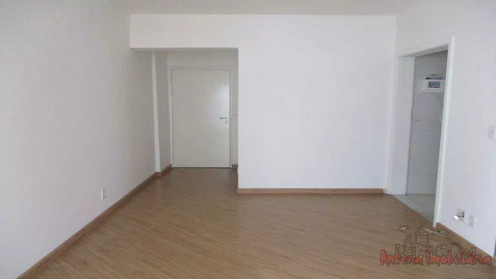 Apartamento à venda com 2 quartos, 80m² - Foto 2