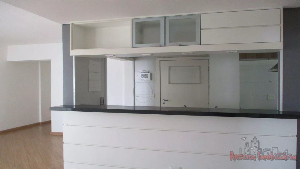 Apartamento à venda com 2 quartos, 80m² - Foto 3