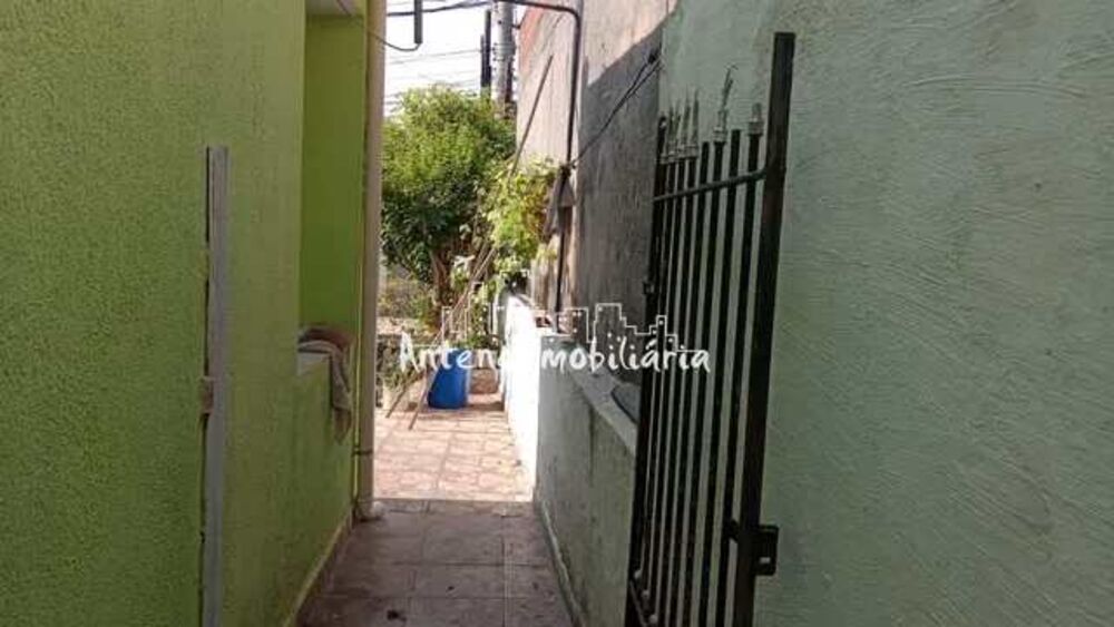 Casa à venda com 2 quartos, 200m² - Foto 2
