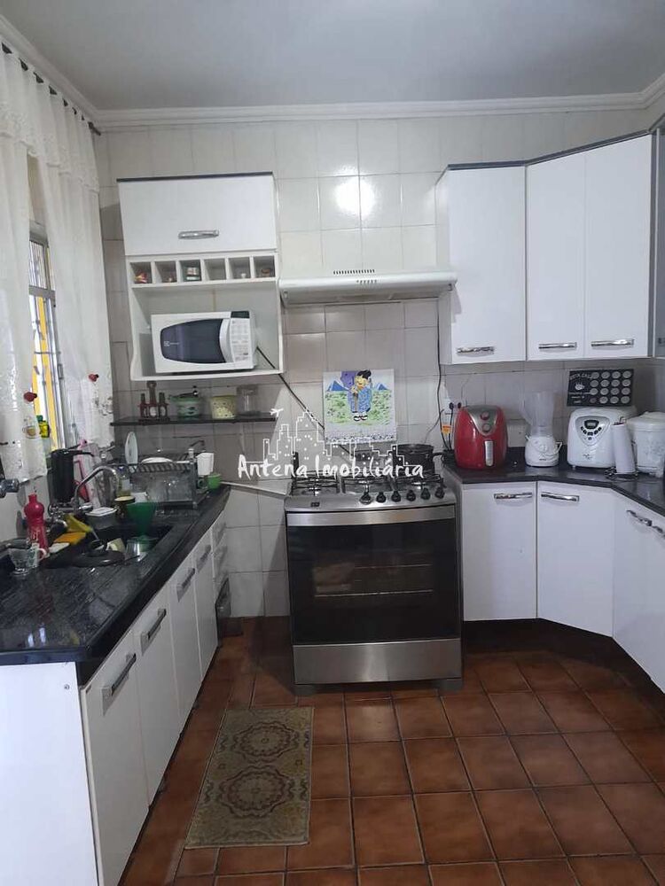 Casa à venda com 2 quartos, 111m² - Foto 3